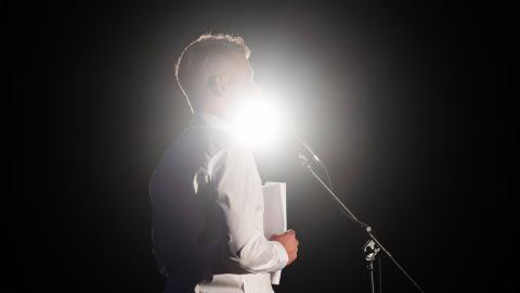 Magyar Péter mindenben Orbán ellentéte lenne