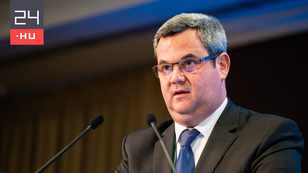 A kormány az orvostüntetésről: A MOK beállt az ellenzéknek kampányolni
