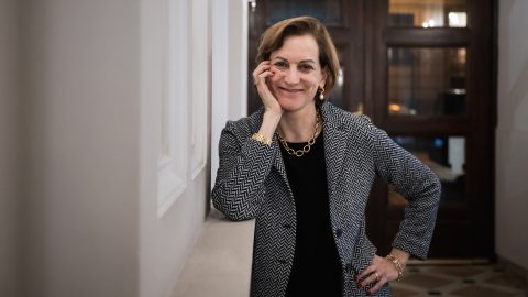 Anne Applebaum a 24.hu-nak: Veszélyesebb korszakba léptünk, és amit Orbán tesz, az öngyilkossággal ér fel