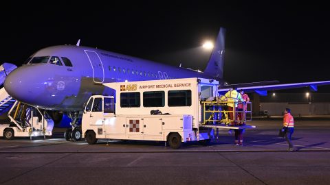 Az észak-macedóniai klubban történt tűzeset újabb sérültjei érkeztek Magyarországra