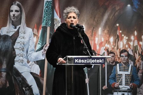Bódis Kriszta: Az ember szabadnak születik, nem alattvalónak