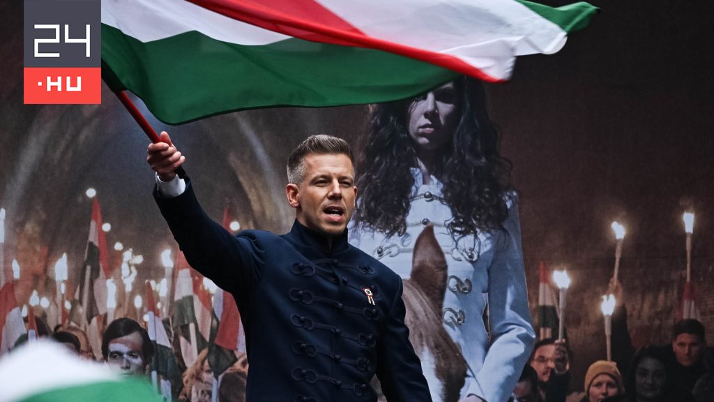 Kósa Lajos Debrecenben az orosz főkonzullal koszorúzott március 15-én