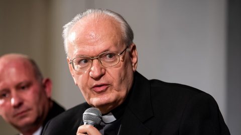„Döbbenten értesültünk a sajtóból” – reagált a főegyházmegye az Erdő Péter ellen kezdeményezett eljárásra