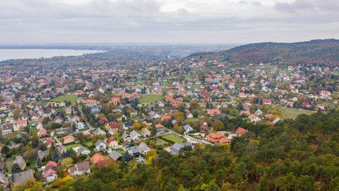 Súlyos hatása lehet az ingatlanpiacra Navracsicsék új tervének