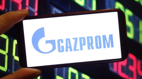 Térdre rogyott Magyarország gázszállítója, bezárásokat terveznek