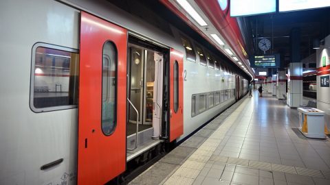 Általános sztrájk miatt bénult meg Belgium