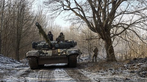 Lassulnak az oroszok a fronton, az ukránok több helyen is visszatámadnak