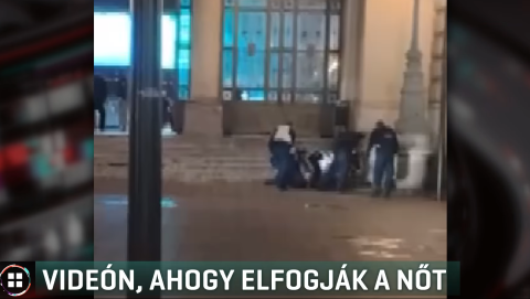 Videón, ahogy elfogják a Keletinél rendőrök megölésével fenyegetőző nőt