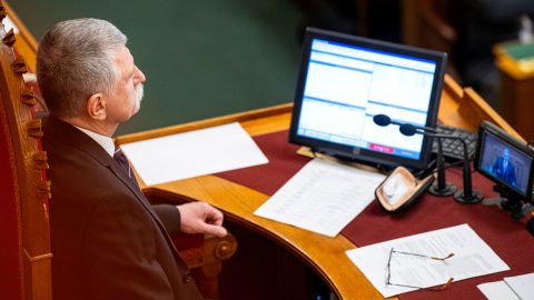 Büntető feljelentést tett Kövér László több országgyűlési képviselő ellen