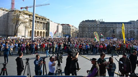 Az egészségügy mindenkié