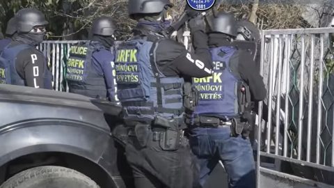 Százmillió forintnyi drogot találtak egy német férfi XVIII. kerületi ingatlanában