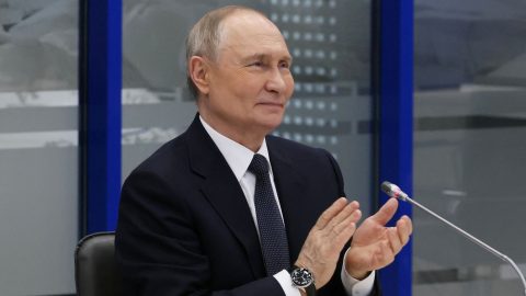 Bár sok köze nincsen hozzá, Putyin javaslatot tett az új ukrán kormányra, ami szerinte feltétele a békének