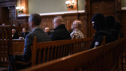 „Állítsák helyre a becsületemet, és engedjenek vissza a családomhoz” – ártatlanságukról győzködték a bíróságot a Katzenbach-gyilkosság vádlottjai