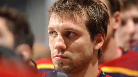 Villanyoszlopnak csapódott síelés közben, belehalt sérülésébe az NHL-t is megjárt hokis