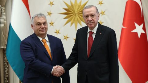 Orbán Viktor Törökországba repül
