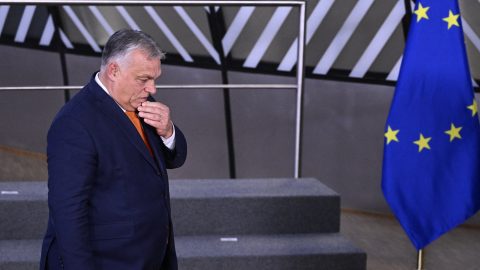 Kedves Donald, ne reménykedj! – üzente Orbán Tusknak