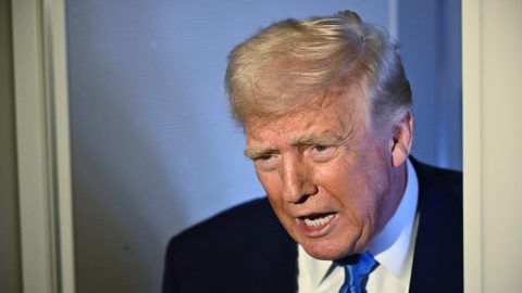 Trump most 50 százalékos vámmal fenyegeti Kínát