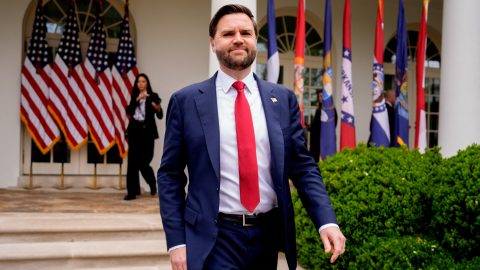 Az amerikai alelnök leparasztozta a kínaiakat