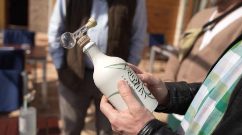 Több mint húszféle növény van benne, de a boróka a lényeg