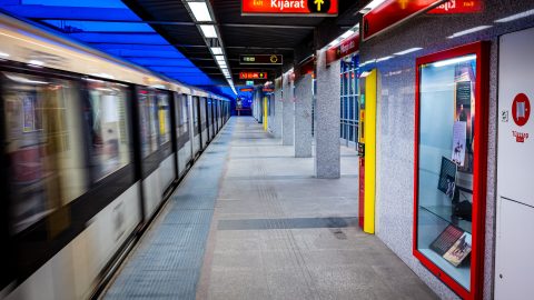 Továbbra sem jár a 2-es metró egy szakaszon