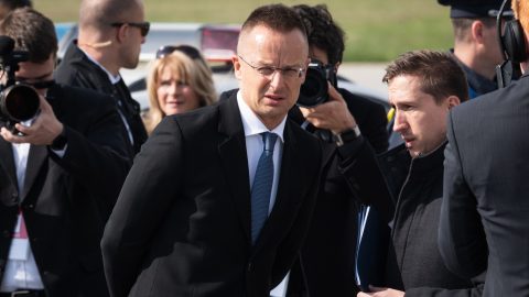 Komárom díszpolgára lett Szijjártó Péter