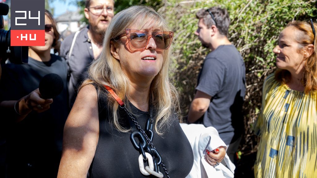 Schmidt Mária levezette: Bucsában nem az oroszok, hanem az ukránok mészároltak