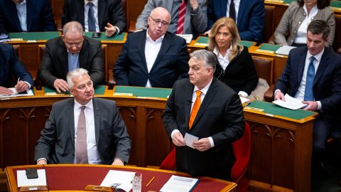 Ismét meghosszabbítaná a kormány a háborús veszélyhelyzetet