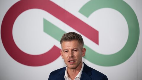 Magyar Péter: Schmidt Mária elképesztő mélységekbe süllyedt, azonnal távozzon a közéletből!