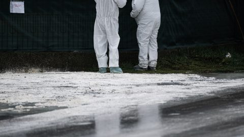 Monitoringkutakat fúrnak és megkezdik a vezetékes ivóvíz kiépítését Csemeztanyán, ahol több ezer száj- és körömfájás miatt leölt marhát földeltek el
