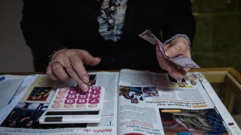 „Ingyen nincs, gyerekek, semmi” – segítene, de az ott élők szerint sem érné meg minden faluba ATM-et tenni