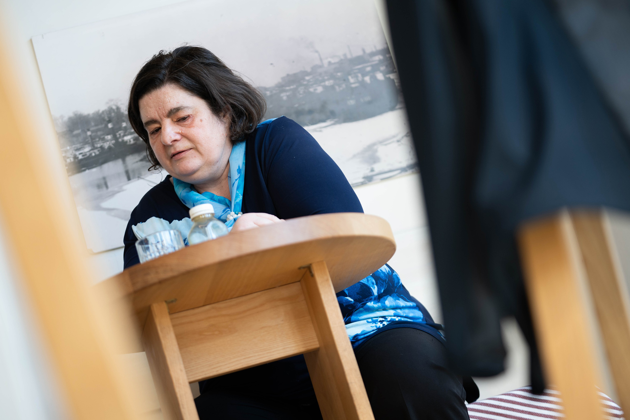 „Fejfák nincsenek, csak virágok, amik tavasszal mindig a sírokon nőnek először a kertünkben” 3