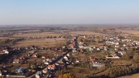 Feloszlatta magát a képviselő-testület Nyírcsászáriban, miután az ellenzéki képviselők szerint a fideszes polgármester kizárólag a saját elképzelései szerint hozott döntést