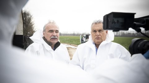 Újabb szigorításokat jelentett be a kormány a járvány miatt