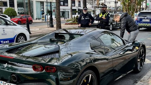 250 milliós Ferrarival fotózták le Tiborcz Istvánt Marbellában