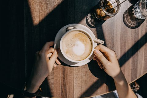 Hétfői friss hírek, forgalom, időjárás – Reggeli pakk