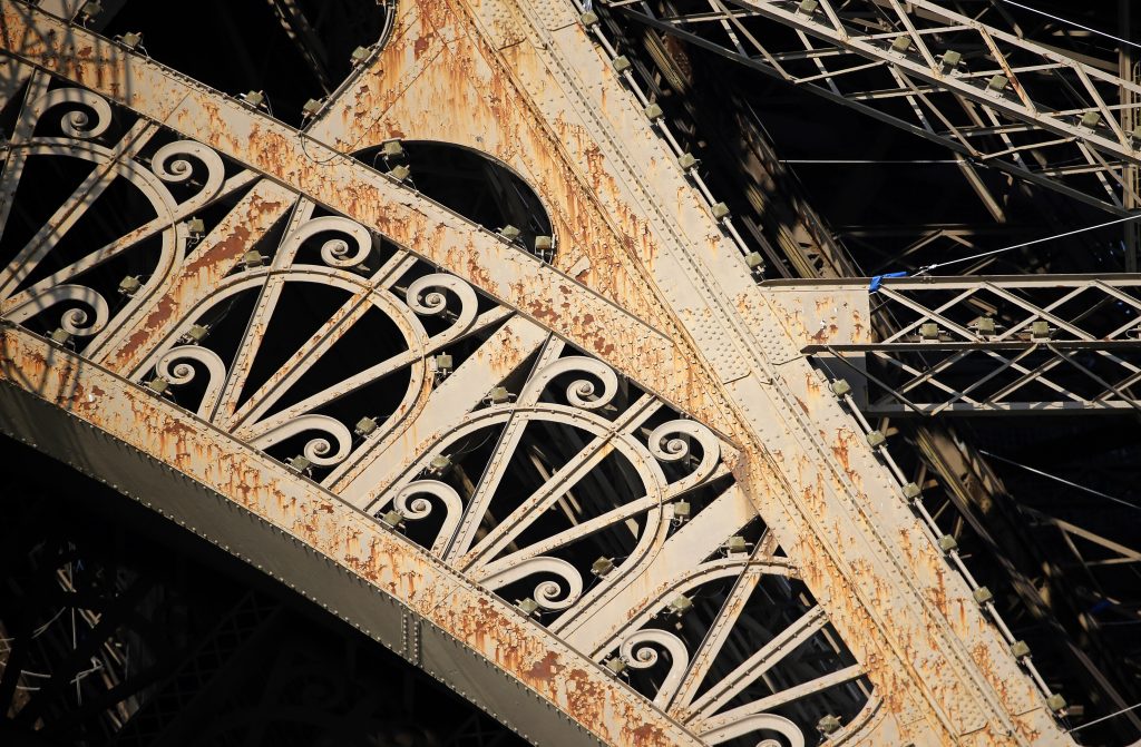 Az üzemeltető szerint nem is rozsdásodik az Eiffel-torony, sőt, fantasztikus állapotban van