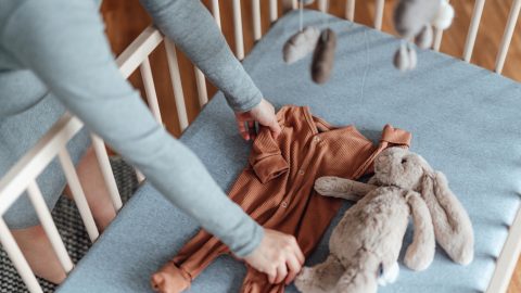 Szülés után derült ki, hogy más gyermekének adott életet egy ausztrál nő