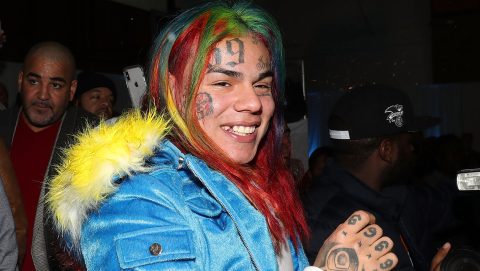 Tekashi69 birtokán razzia volt: drogokat és fegyvert is találtak, a rapper szerint valaki „odatette azokat”