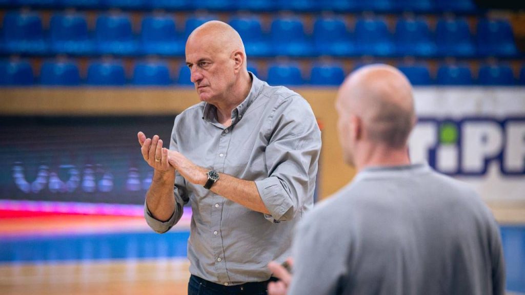 „Egy 30 napos kúra után küldjék el hozzám kontrollra” – Ivkovics megismételte a kosárbíró elleni gondolatait