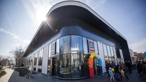 Ünnepi asztal 3400 forintból