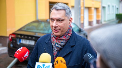 Lázár János öt pontba szedte a „normális emberek” értékeit