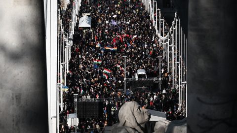 Nem a Momentum van a menet élén