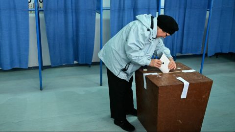 Román elnökválasztás: külföldön délig többen szavaztak, mint az első fordulóban összesen