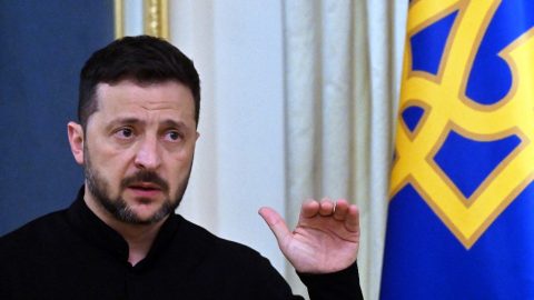 Zelenszkij: Találkozót fontolgatunk Ukrajna, Oroszország, az USA, az EU-tagországok és Nagy-Britannia vezetőinek részvételével