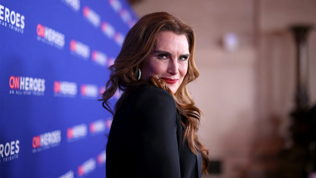 A kék lagúnát, Warhol bulijait és Michael Jackson limuzinját is megjárta – hatvanéves lett Brooke Shields