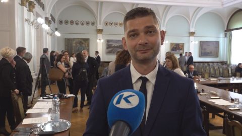 Az önmegváltás ünnepe fideszes villámkarrierrel
