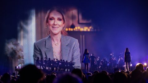 Céline Dion megjelent az Eurovíziós Dalfesztivál első elődöntőjén, de csak képernyőn keresztül
