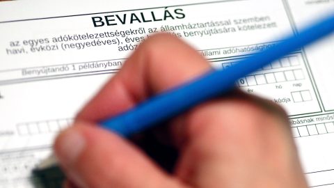 Szja-bevallás: itt végső határidő, éjfélig lépni kell