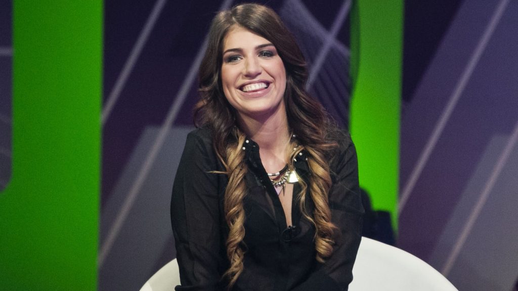 VV Iza is rajta volt a luxusjachton, ami süllyedésnek indult Miamiban