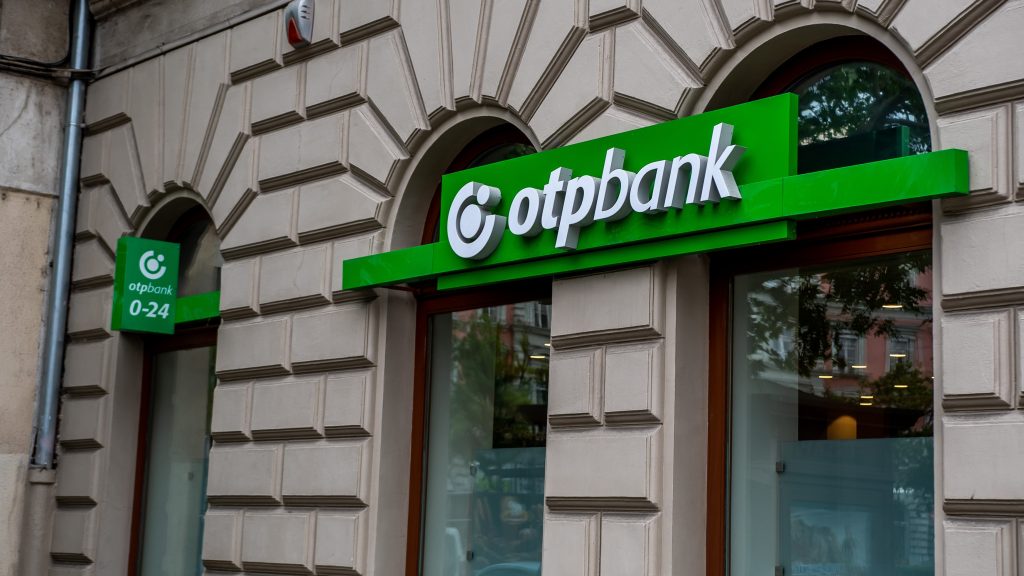„Titkos műveletre” figyelmeztet az OTP Bank, új módszerrel támadnak a csalók